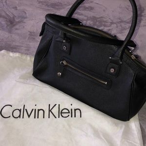 Small short handle purse